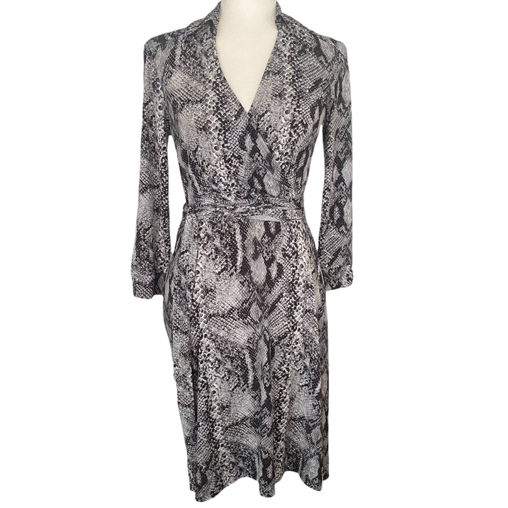 New York & Co. Stretch Python Print Dress Size XS